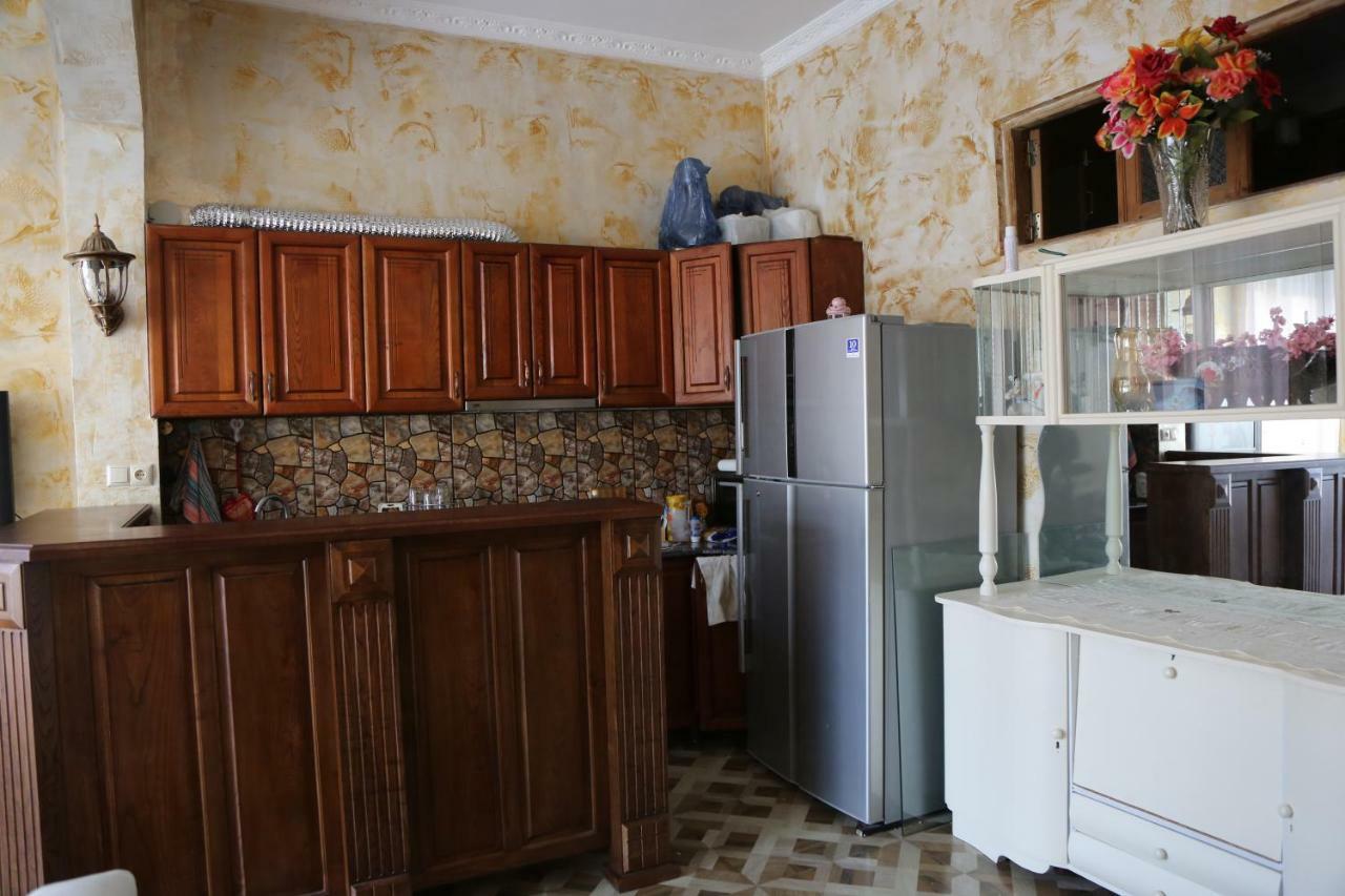 Duru'S Apartment With 3 Bedrooms Μπατούμι Εξωτερικό φωτογραφία