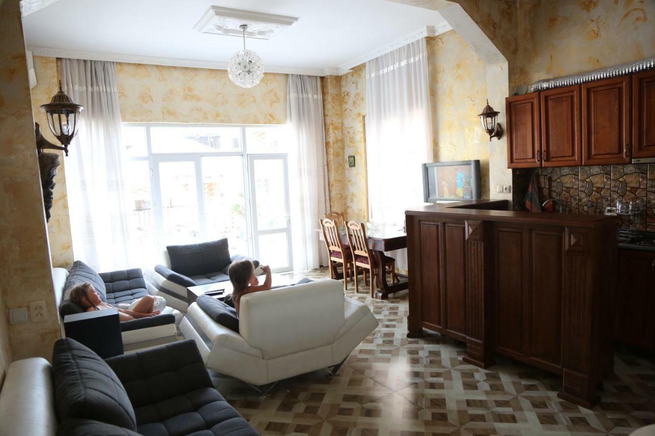 Duru'S Apartment With 3 Bedrooms Μπατούμι Εξωτερικό φωτογραφία